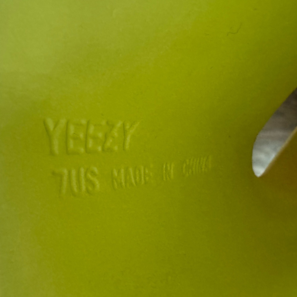 Yeezy Slides (Women) Glow Green Size US7 - Picture 3 of 7